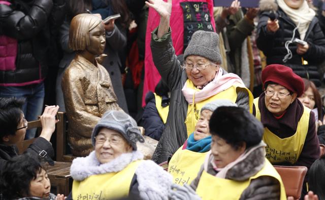 【ホント中身知らないのな韓国人w】『韓国』日本の市民団体が慰安婦強制連行の証拠を確認=韓国ネット「もう日本は降参すべきときでは?」「米国も日本も同類」